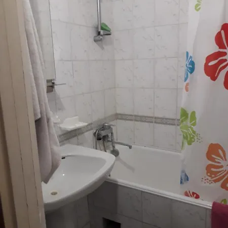 Apartmtnt Near Victori Squaue *